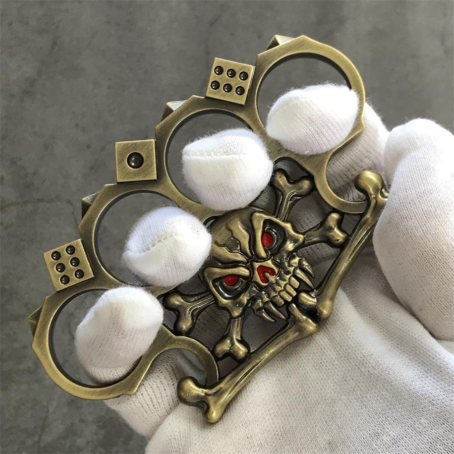 Skull Dice Design Finger Guard Tool