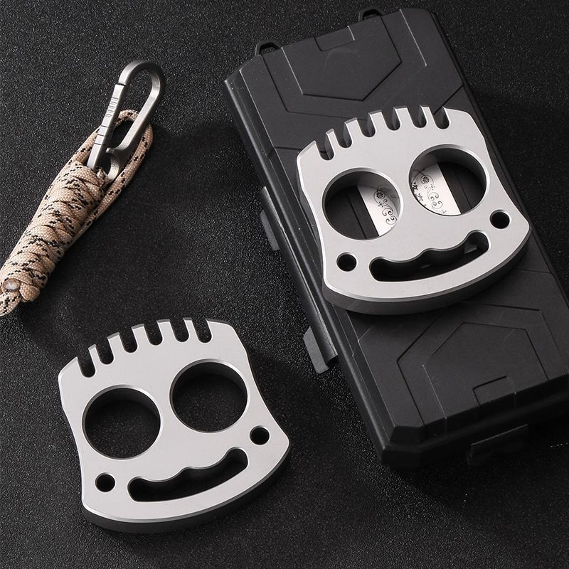 Smiling Blush Skull Multi-function Steel EDC Tool