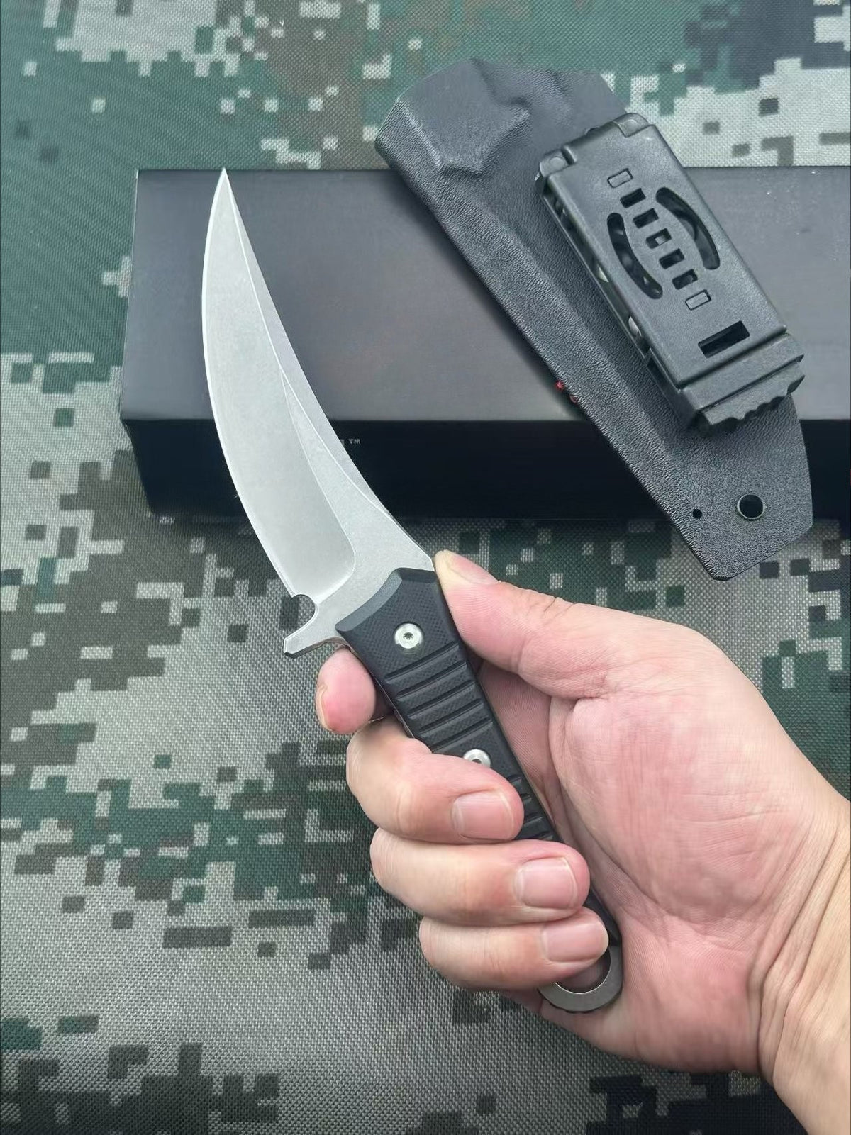 SBK D2 Steel Stonewashed Surface Outdoor Tool