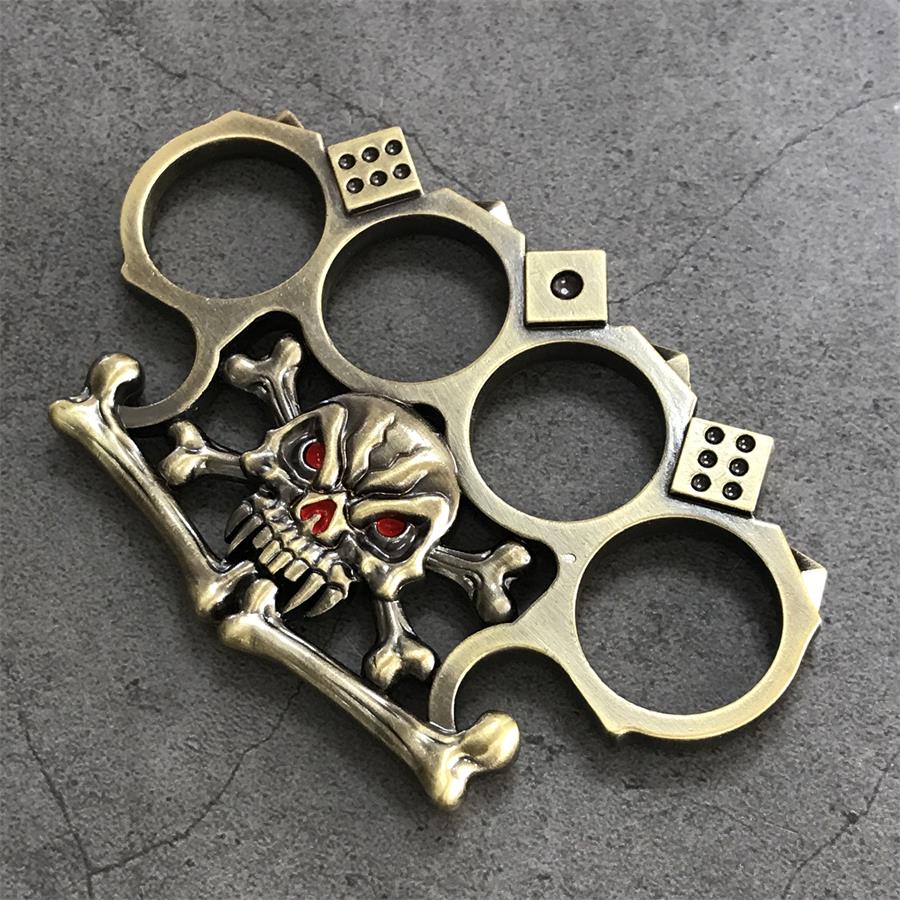 Skull Dice Design Finger Guard Tool