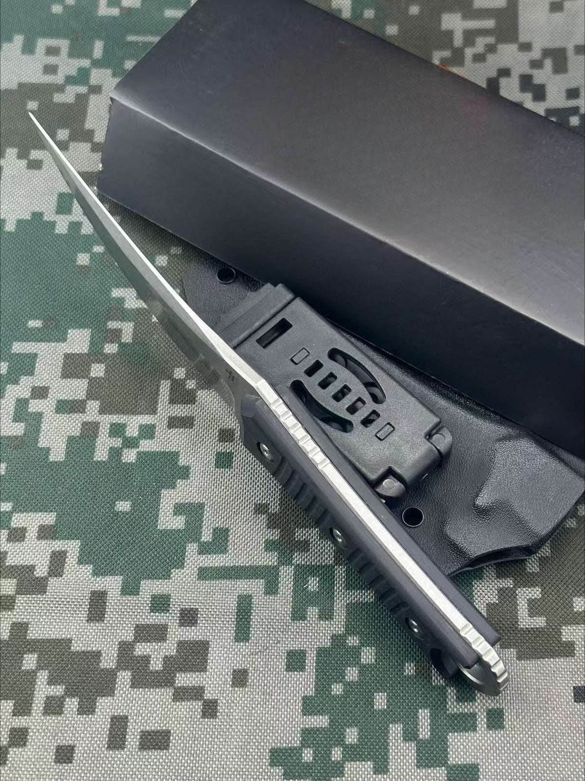 SBK D2 Steel Stonewashed Surface Outdoor Tool