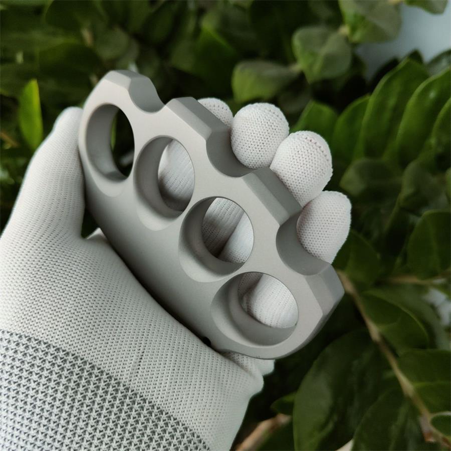 Sandblasted Titanium Alloy Four Hole Outdoor Tool