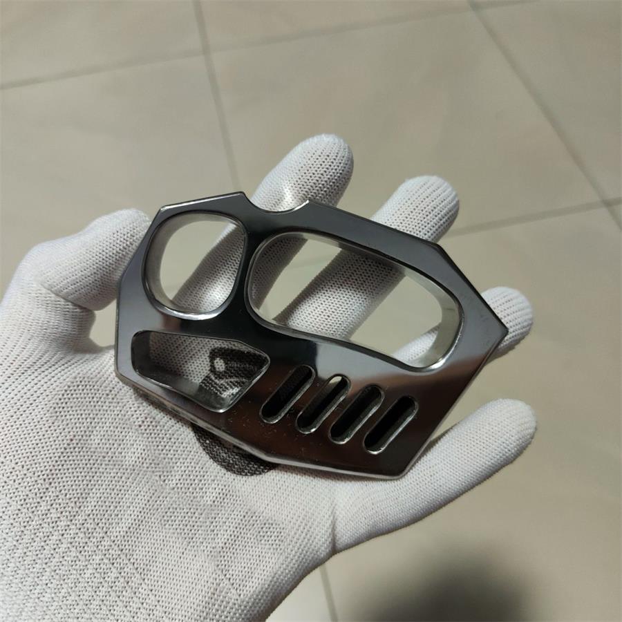 Titanium Alloy Polished Fine Large Rope Hole Shape Outdoor Tools